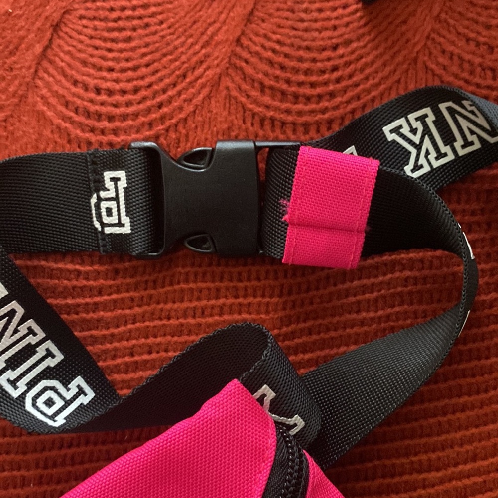 Pink Fanny pack - Picture 4 of 6